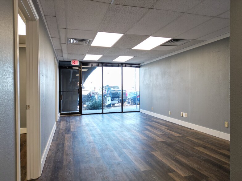 3501-3529 NW Loop 820, Fort Worth, TX à louer - Photo du bâtiment - Image 3 de 19