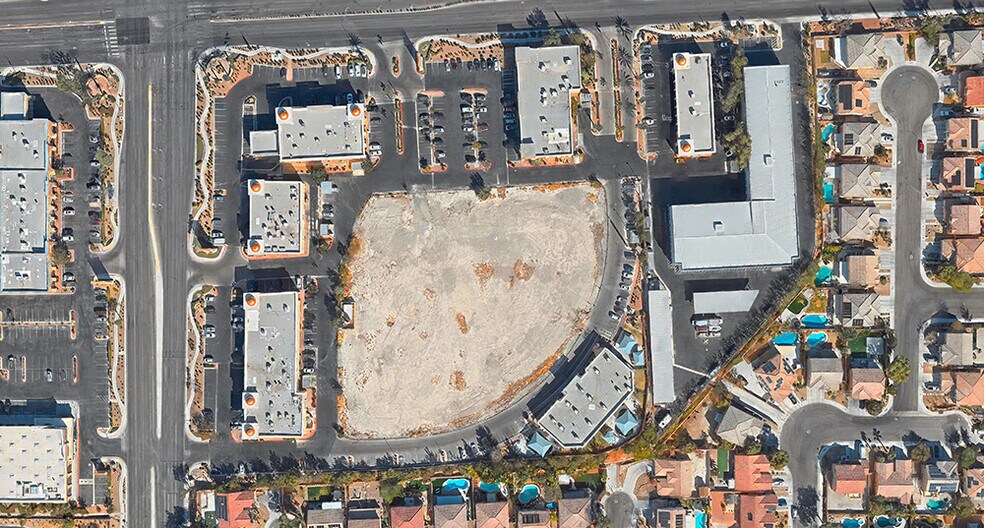 6356 Simmons St, North Las Vegas, NV à vendre - Photo du bâtiment - Image 2 de 4