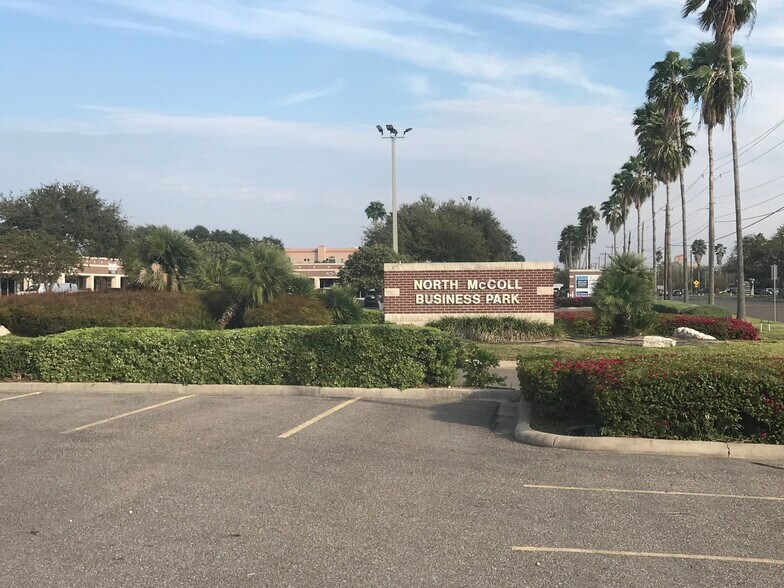 5113 N McColl Rd, McAllen, TX à louer - Photo du bâtiment - Image 2 de 4