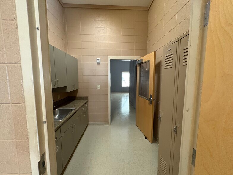 841 Dunklin Bridge Rd, Fountain Inn, SC à vendre - Photo du bâtiment - Image 3 de 17