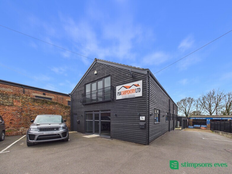 99 Shortmead St, Biggleswade à vendre - Photo du bâtiment - Image 3 de 22