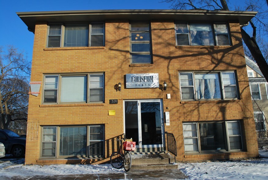 3211 Minnehaha Ave, Minneapolis, MN à vendre - Photo du bâtiment - Image 3 de 15