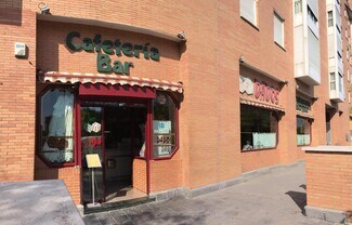 Plus de détails pour Multi-résidentiel à vendre