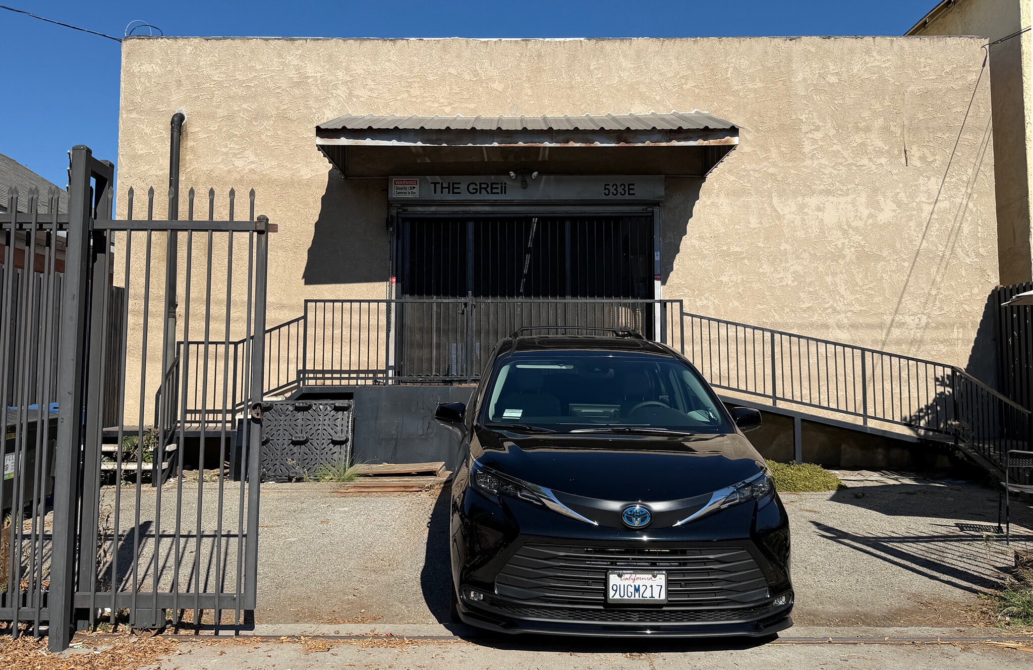 533 E 31st St, Los Angeles, CA for lease Primary Photo- Image 1 of 8