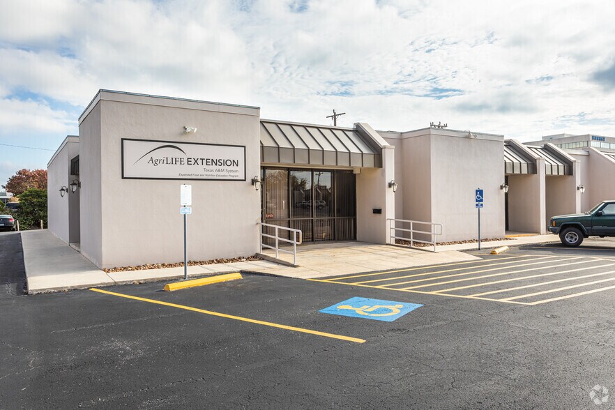 8800-8844 Tradeway St, San Antonio, TX à louer - Photo du bâtiment - Image 1 de 7