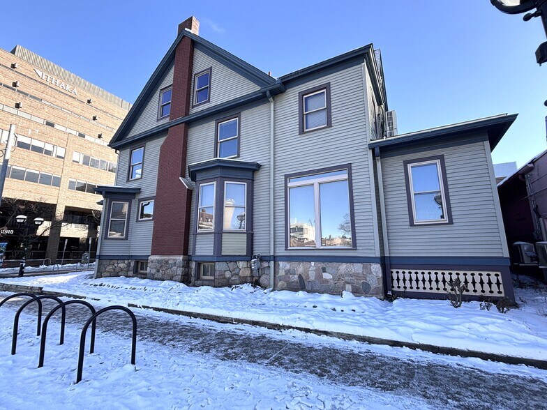 302 E Liberty St, Ann Arbor, MI à louer - Photo du bâtiment - Image 2 de 3