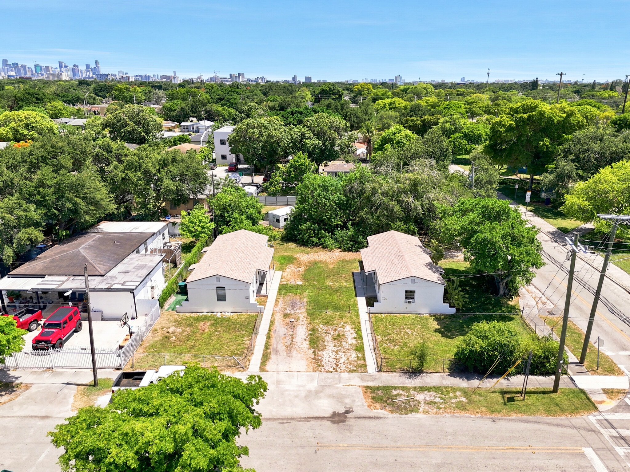 1992 NW 56th St, Miami, FL for sale Primary Photo- Image 1 of 42