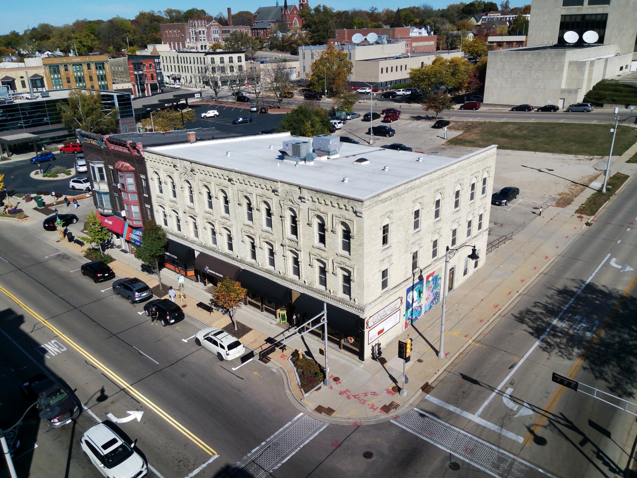 33-39 S Main St, Janesville, WI for lease Building Photo- Image 1 of 11