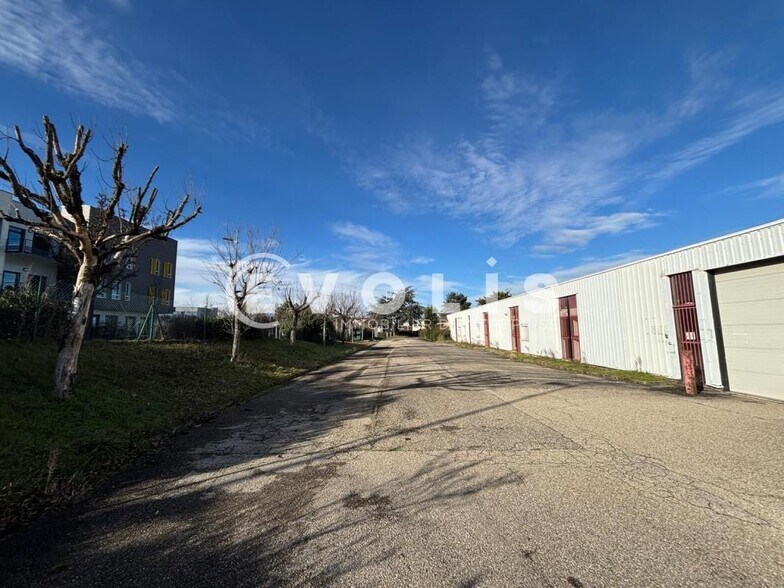 54 Avenue De L'Industrie, Rillieux-la-Pape for sale - Building Photo - Image 3 of 10