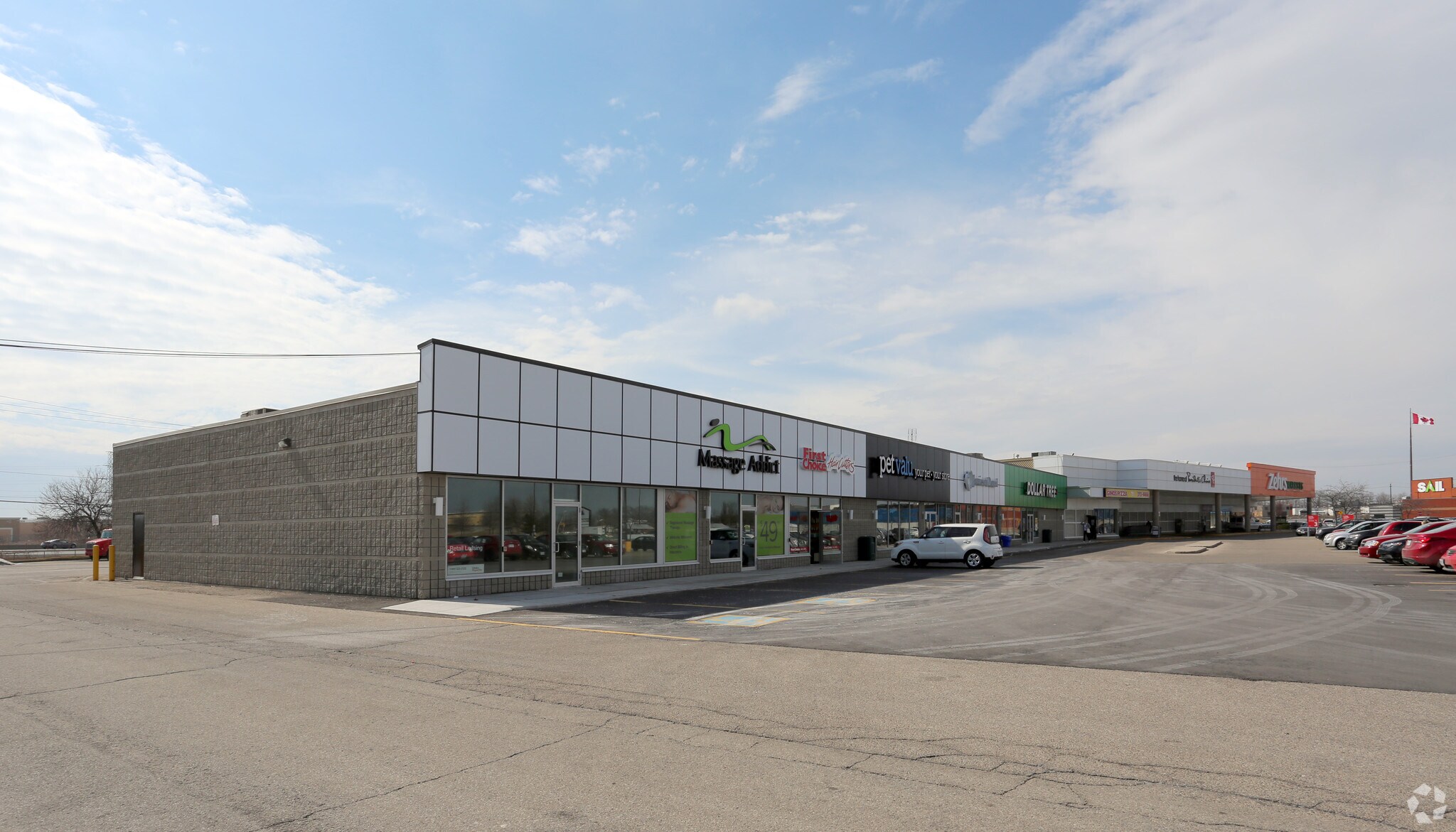 180 Holiday Inn Dr, Cambridge, ON for sale Primary Photo- Image 1 of 1