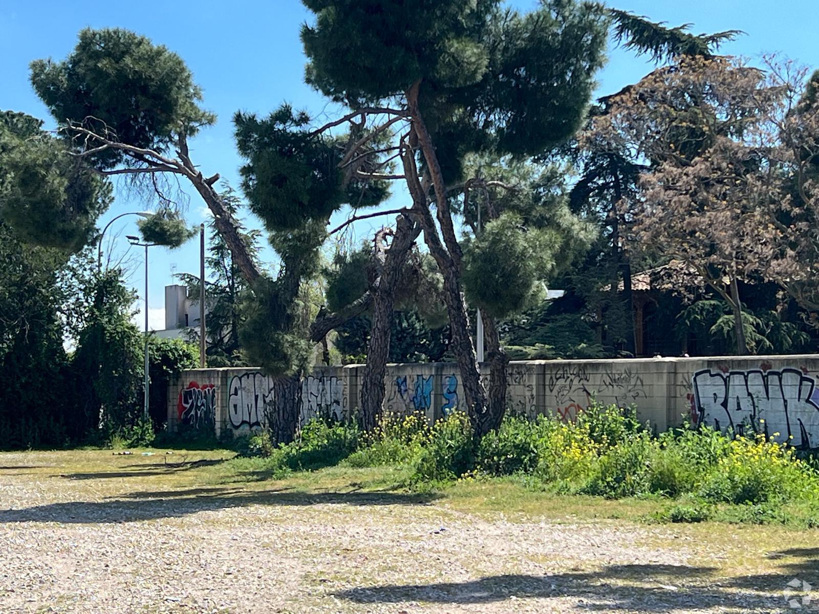 Land in Madrid, MAD for sale Building Photo- Image 1 of 11