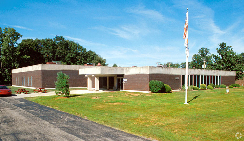 8801 E Pleasant Valley Rd, Independence, OH à vendre - Photo du bâtiment - Image 1 de 1