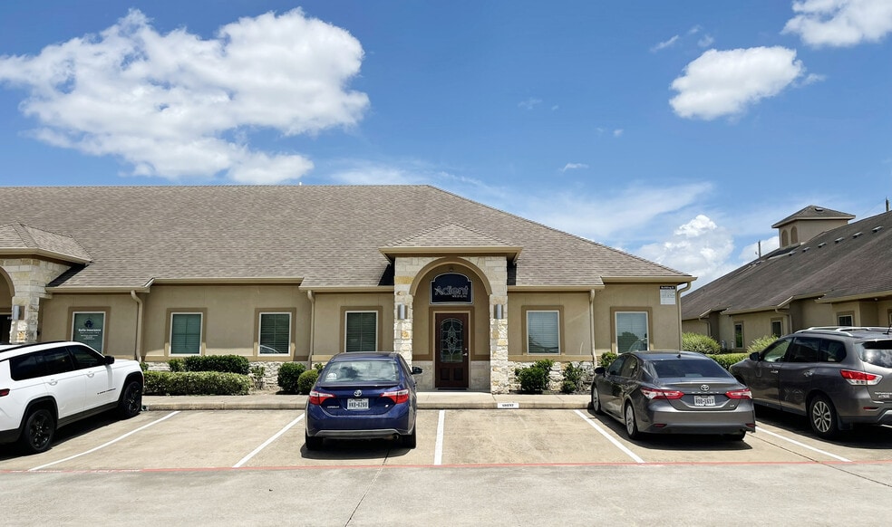 12234 Shadow Creek Pky, Pearland, TX for sale - Building Photo - Image 2 of 3