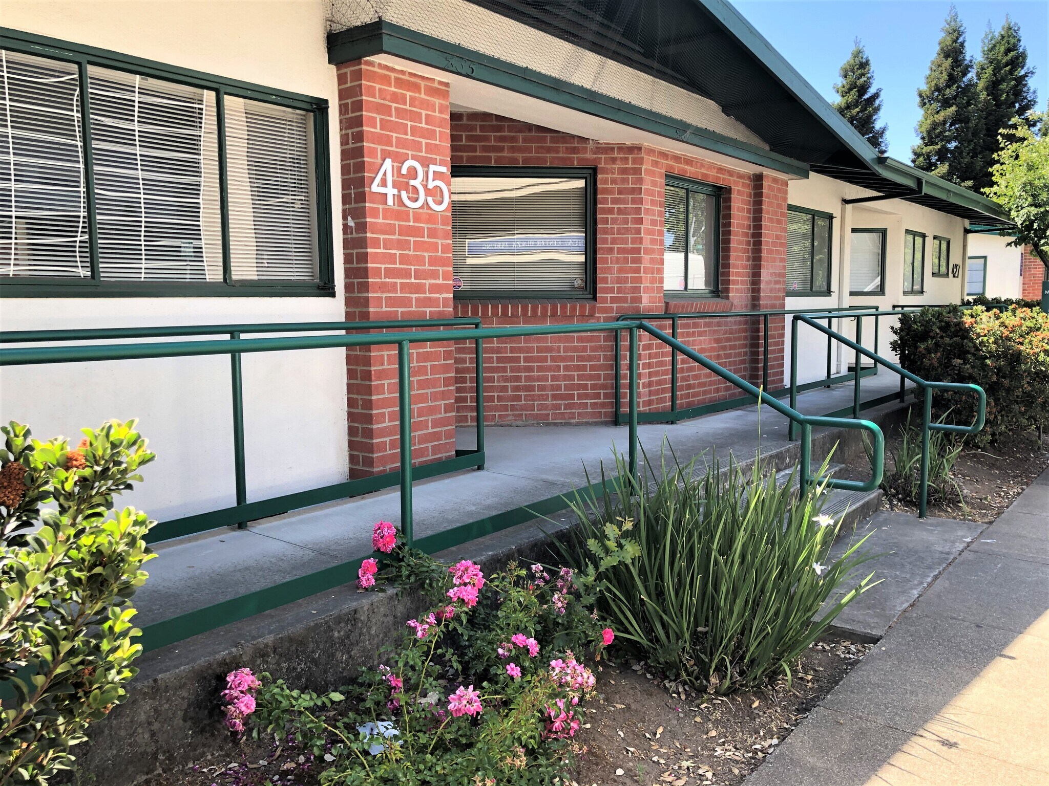 427-435 Doyle Park Dr, Santa Rosa, CA for sale Building Photo- Image 1 of 1