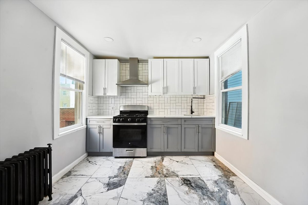 86 Irving St, Jersey City, NJ for sale Primary Photo- Image 1 of 1