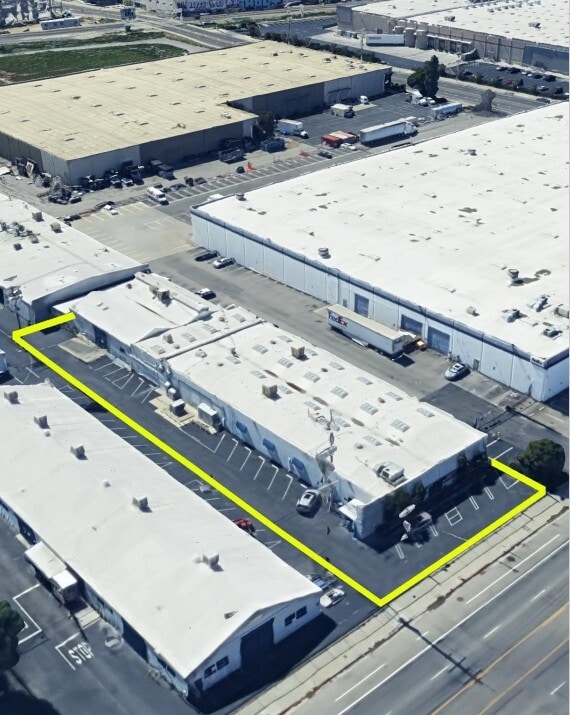 11310 Sherman Way, Sun Valley, CA à louer Photo du bâtiment- Image 1 de 5