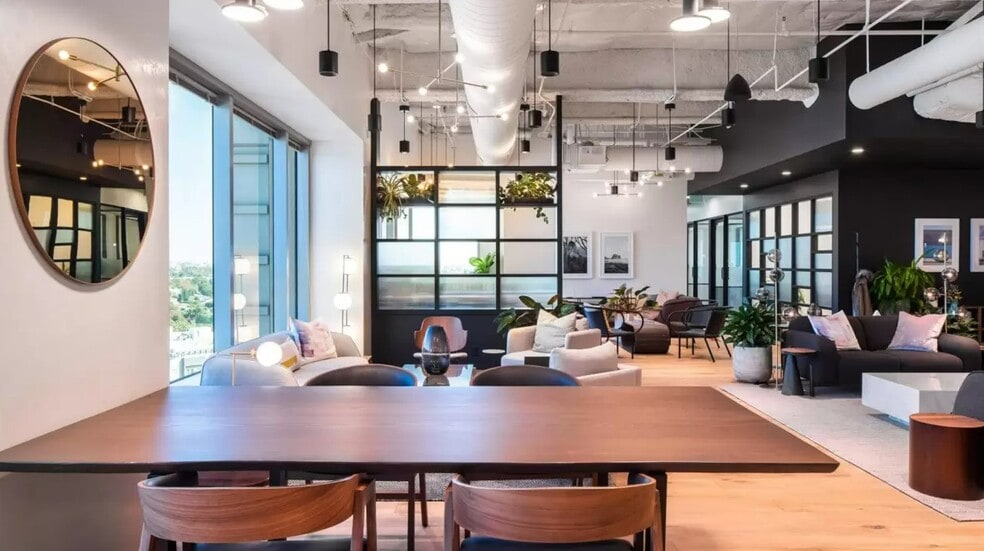 6701 Center Dr W, Los Angeles, CA à louer - Photo intérieure - Image 3 de 11