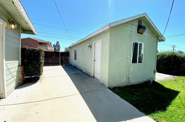 101 S Olive Ave, Rialto, CA for sale - Building Photo - Image 2 of 4