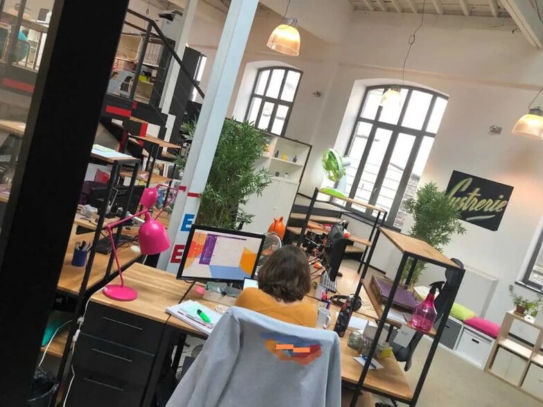 Office in Roubaix for sale - Interior Photo - Image 1 of 7