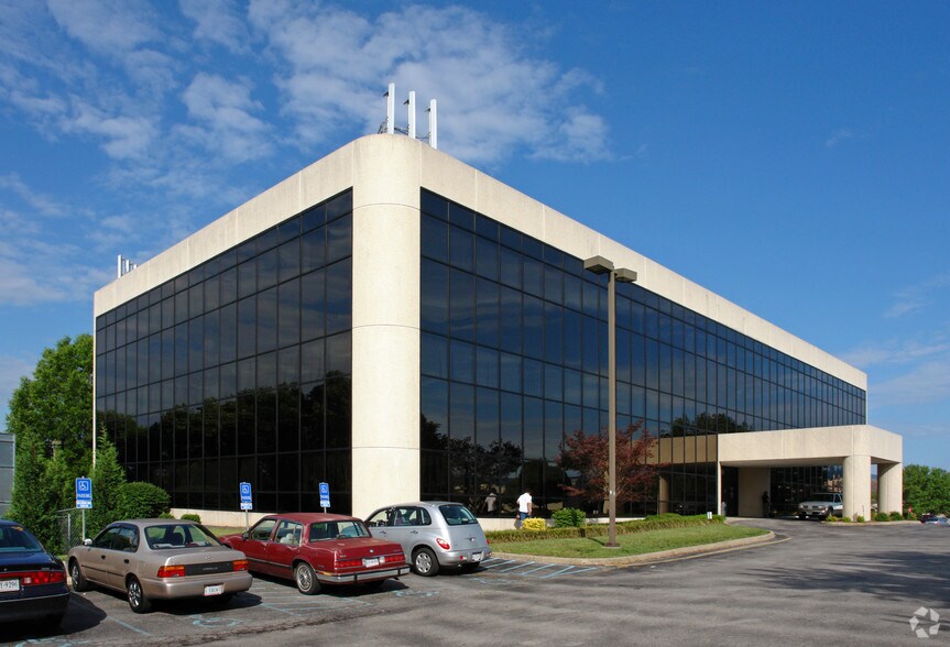 4910 Valley View Blvd, Roanoke, VA à vendre - Photo principale - Image 1 de 11