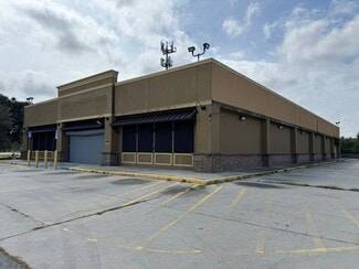 More details for 5700 Crowder Blvd, New Orleans, LA - Retail for Lease