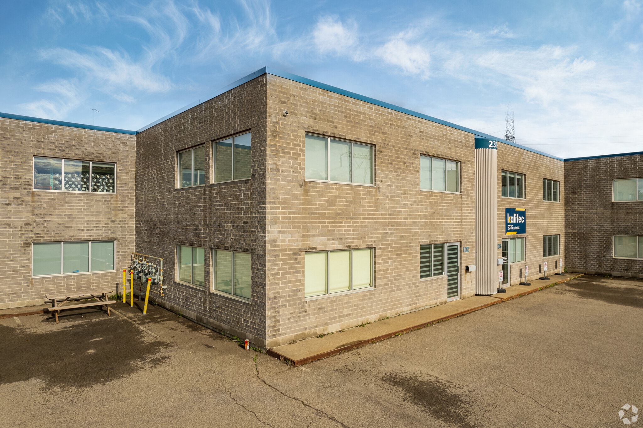 2315 Boul Des Entreprises, Terrebonne, QC for lease Primary Photo- Image 1 of 6