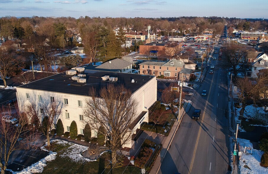 3314 Market St, Camp Hill, PA for lease - Building Photo - Image 2 of 7