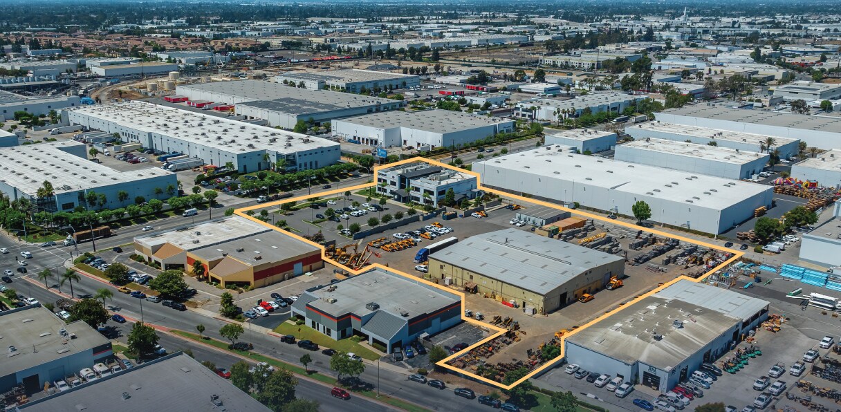 10704 Shoemaker Ave, Santa Fe Springs, CA à vendre Photo du bâtiment- Image 1 de 6