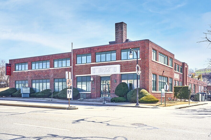 333 Shrewsbury St, Worcester, MA à vendre - Photo du bâtiment - Image 2 de 54