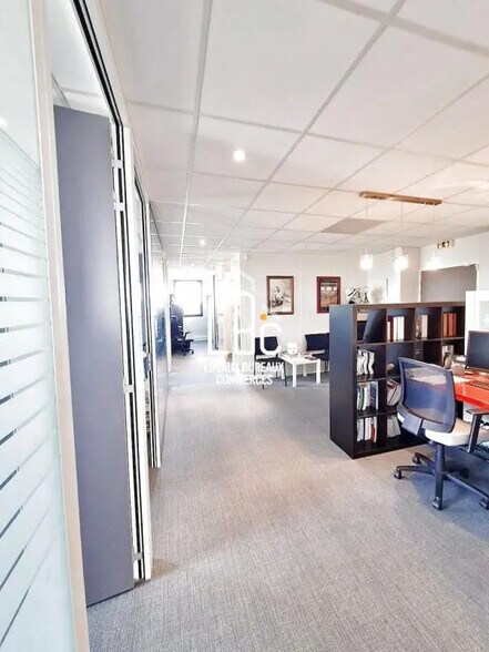 Bureau dans Saint-Herblain à vendre - Photo du bâtiment - Image 2 de 8