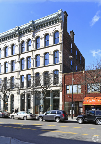 1304 W 6th St, Cleveland, OH for lease - Primary Photo - Image 1 of 4