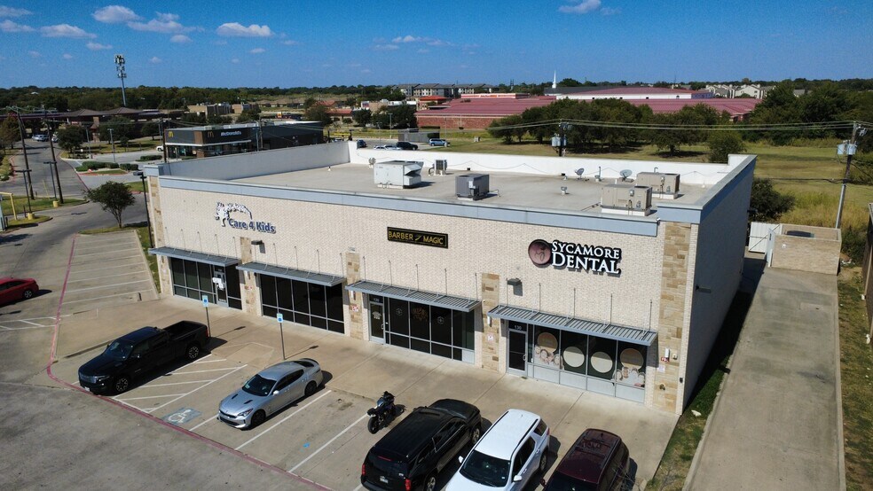 1900 W Everman Pky, Fort Worth, TX à vendre - Photo du bâtiment - Image 3 de 6