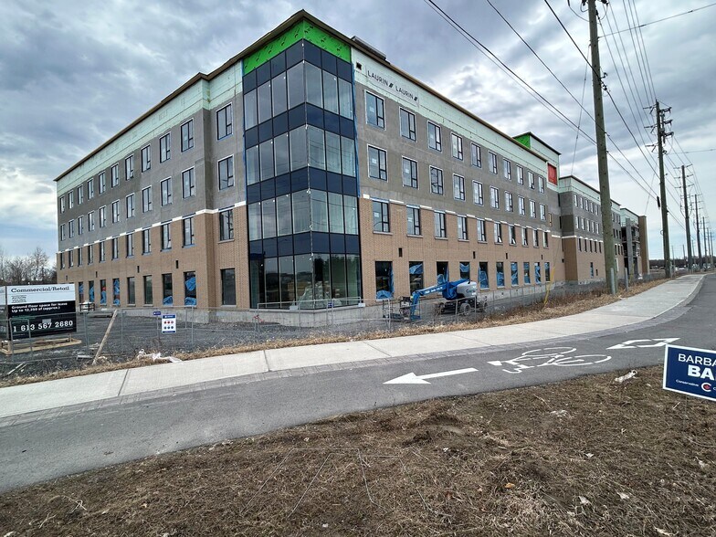 4085 Strandherd Dr, Ottawa, ON à louer - Photo du bâtiment - Image 1 de 2