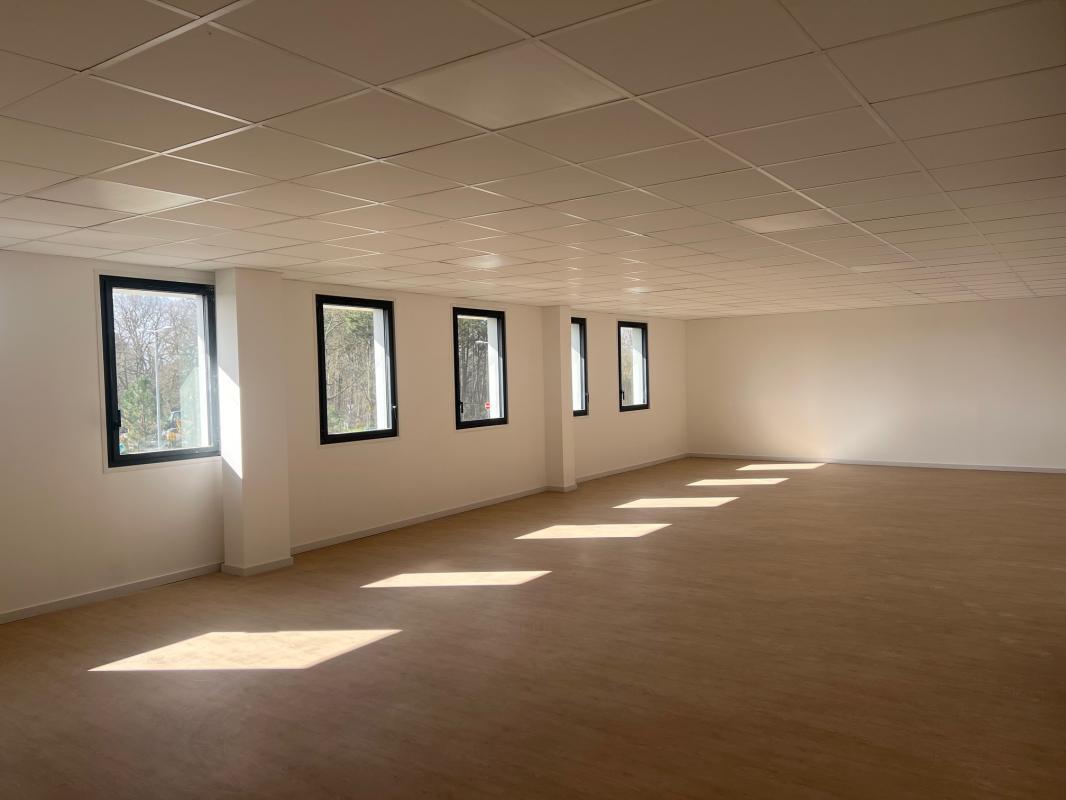 Flex in Mérignac for lease Interior Photo- Image 1 of 6
