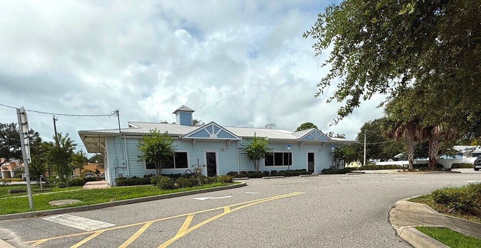 3670 S Ridgewood Ave, Port Orange, FL à louer - Photo du bâtiment - Image 2 de 15