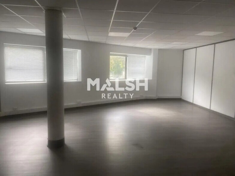 Bureau dans Vaulx-en-Velin à louer - Photo intérieure - Image 3 de 13