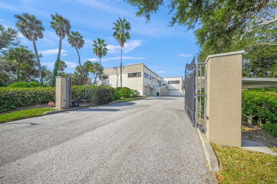 7680 Matoaka Rd, Sarasota, FL à vendre - Photo du bâtiment - Image 2 de 22