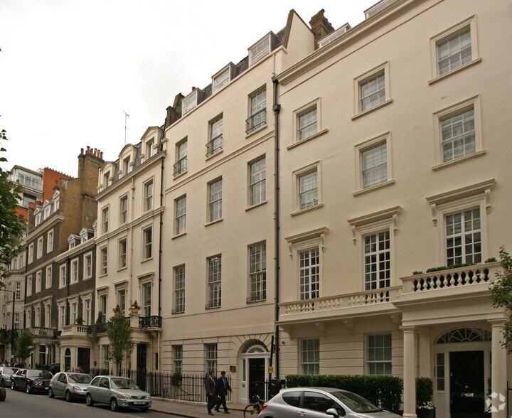 22 Upper Brook St, Londres à louer - Photo du bâtiment - Image 2 de 9