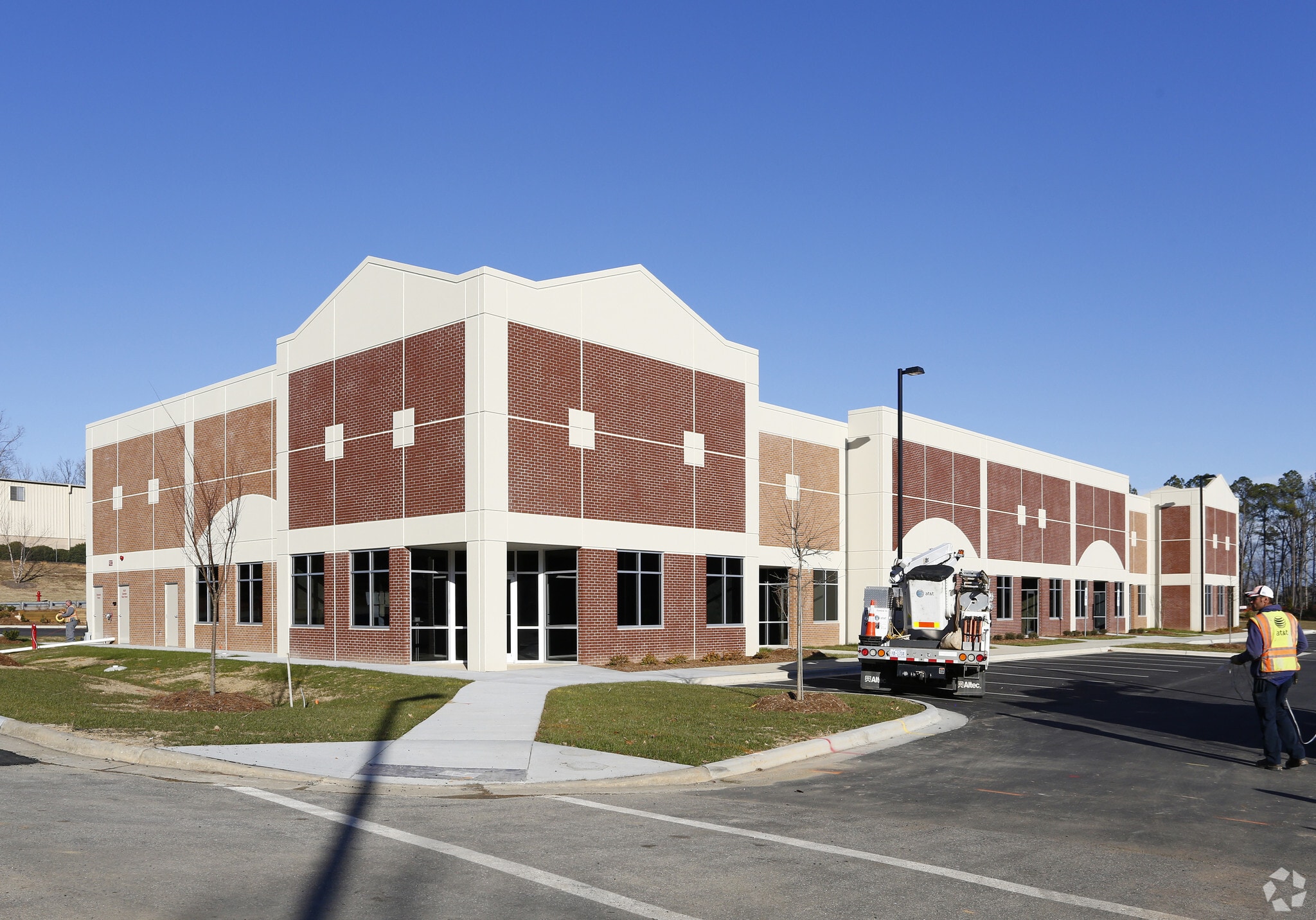 3400 Apex Peakway, Apex, NC for lease Primary Photo- Image 1 of 8
