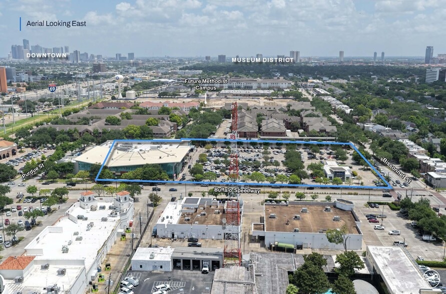 5275 Buffalo Speedway, Houston, TX à vendre - Photo du bâtiment - Image 3 de 3