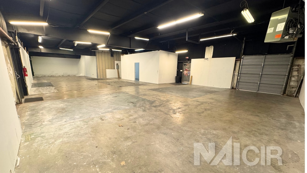 1591 S 19th St, Harrisburg, PA for lease - Building Photo - Image 3 of 4