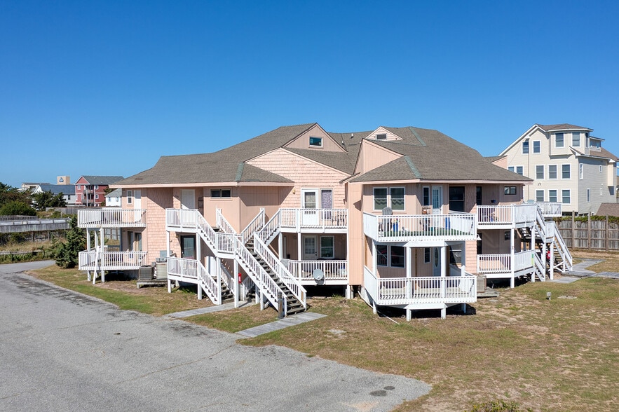 1711 Bobby Lee Trl, Kill Devil Hills, NC for sale - Building Photo - Image 1 of 24