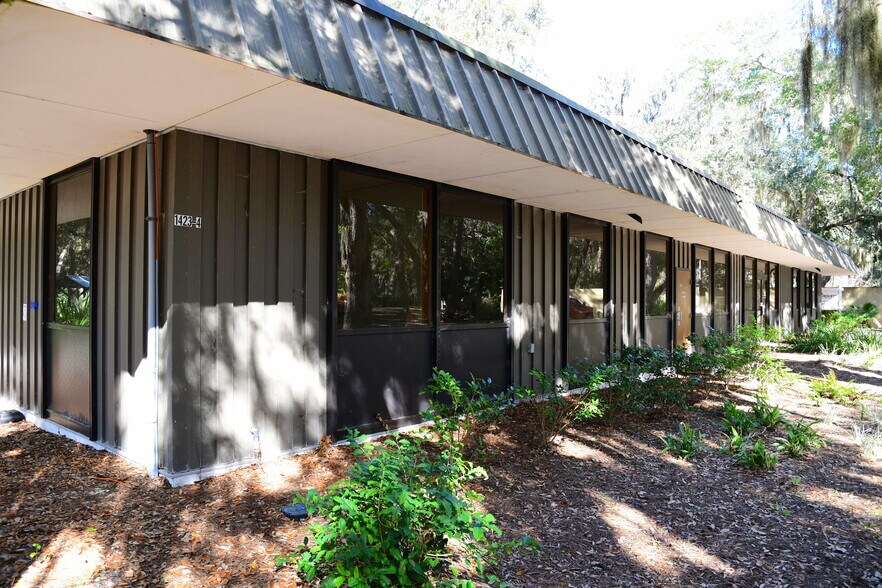 1435 Julia St, Fernandina Beach, FL à louer - Photo du bâtiment - Image 2 de 6