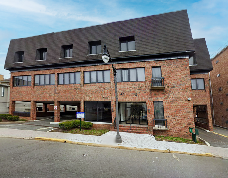 245 Main St, Ridgefield Park, NJ à louer - Photo du bâtiment - Image 2 de 20