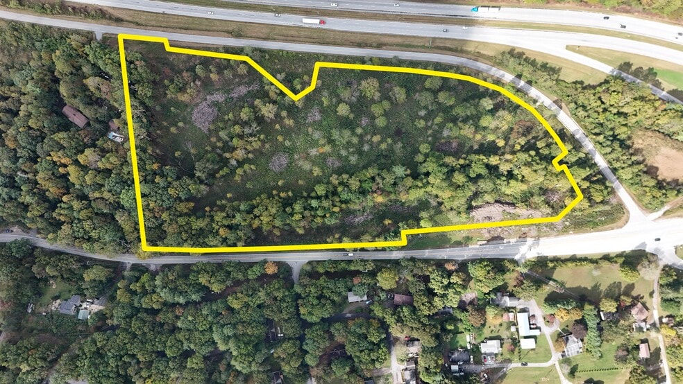 110 Laurel Acres Ln, Flat Rock, NC for sale - Building Photo - Image 2 of 10