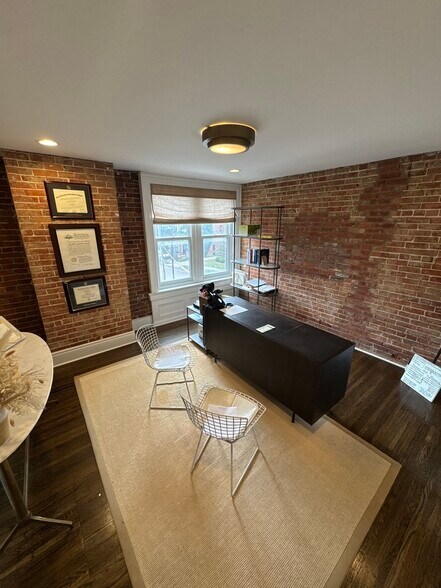 471 Delaware Ave, Buffalo, NY à louer - Photo intérieure - Image 2 de 10