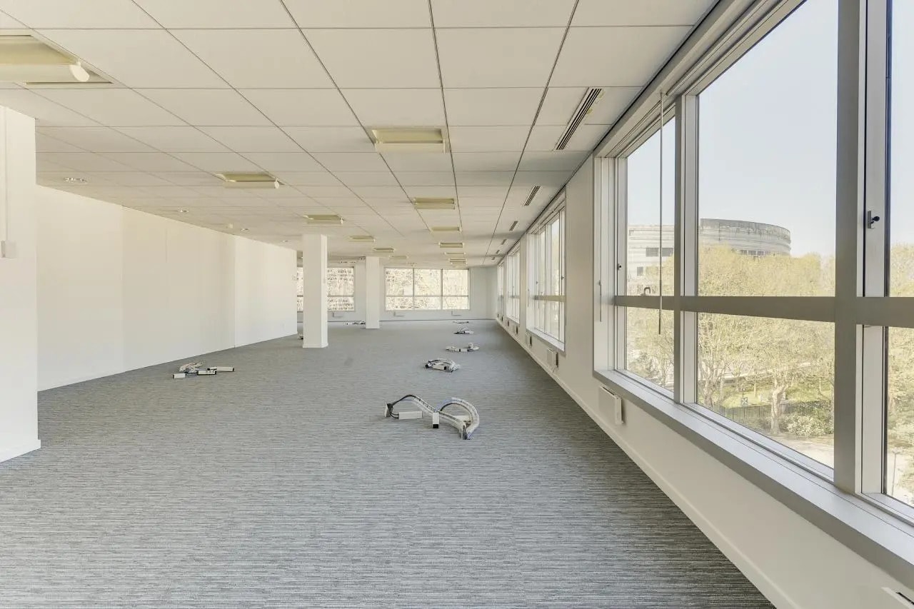 Flex in Saint-Denis for lease Interior Photo- Image 1 of 13