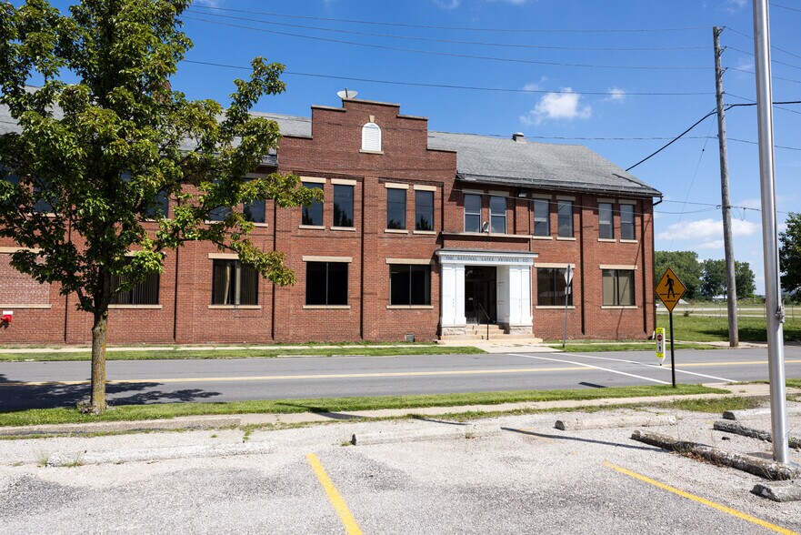 246 E 4th St, Ashland, OH à louer - Photo du bâtiment - Image 3 de 32