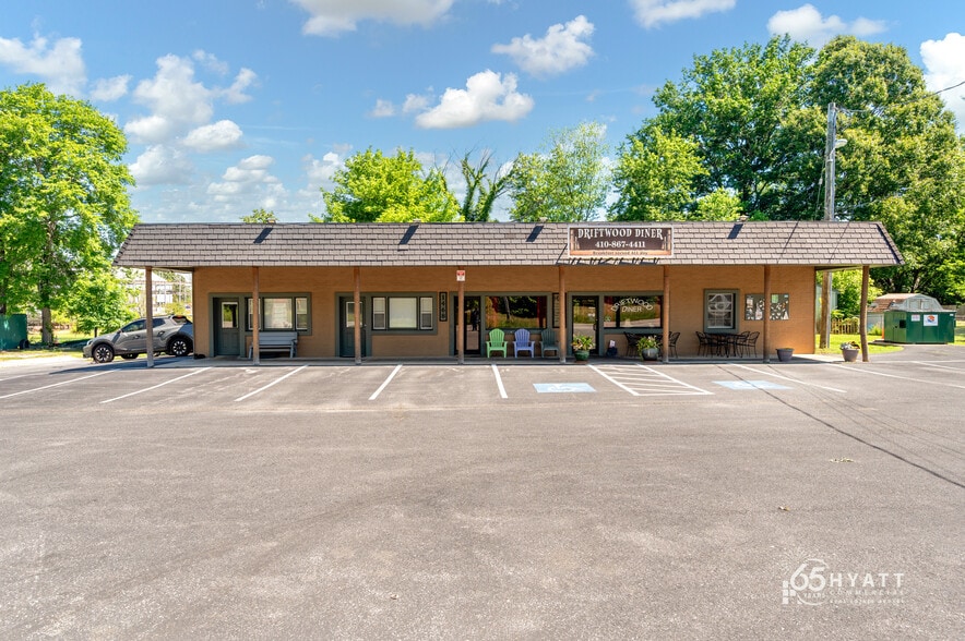 1466 Snug Harbor Rd, Shady Side, MD for sale - Building Photo - Image 2 of 20