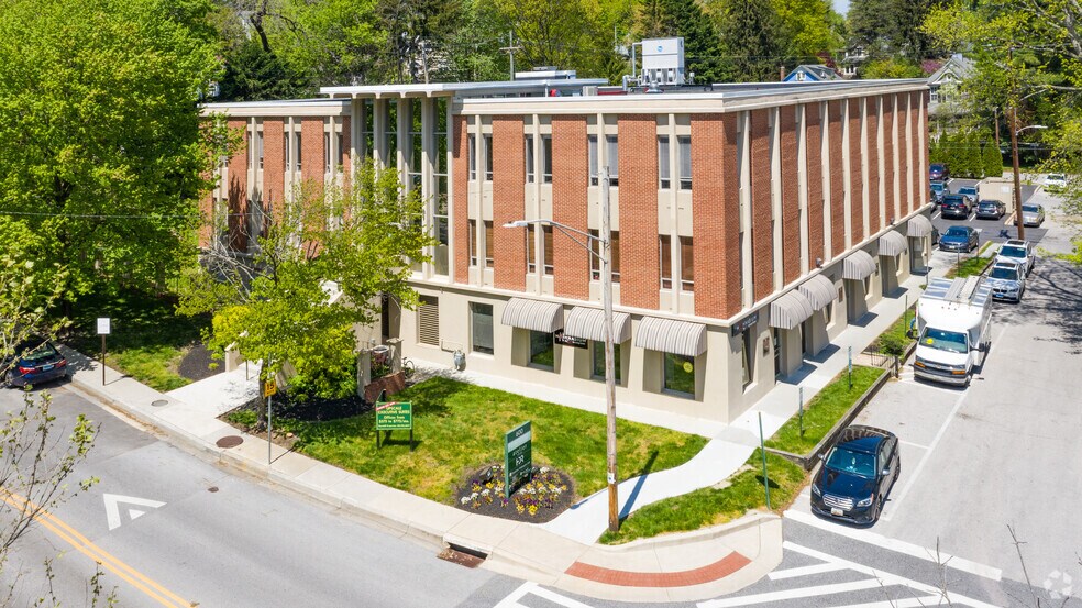 600 Wyndhurst Ave, Baltimore, MD à louer - Aérien - Image 3 de 3
